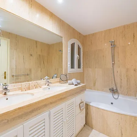 La Terraza Elviria *