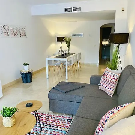 La Terraza Elviria *